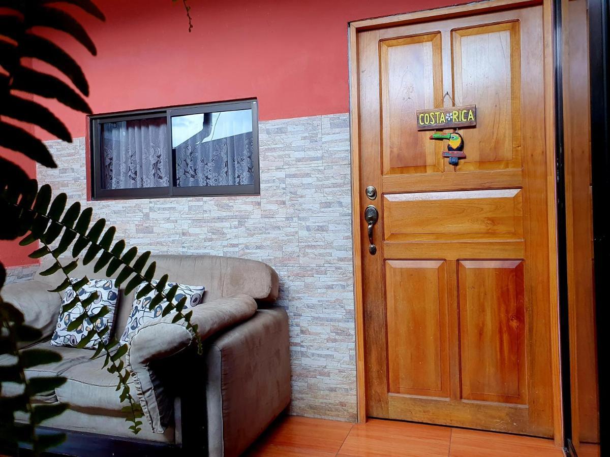 Crc Apartment Near Airport 5Min No Parking Río Segundo Екстериор снимка